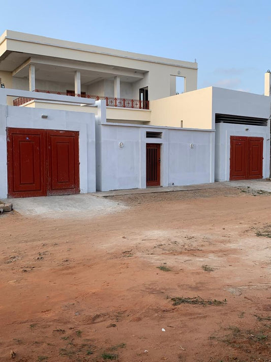 VILLA DUPLEX À VENDRE À SÉGBÉ – 10 PIÈCES