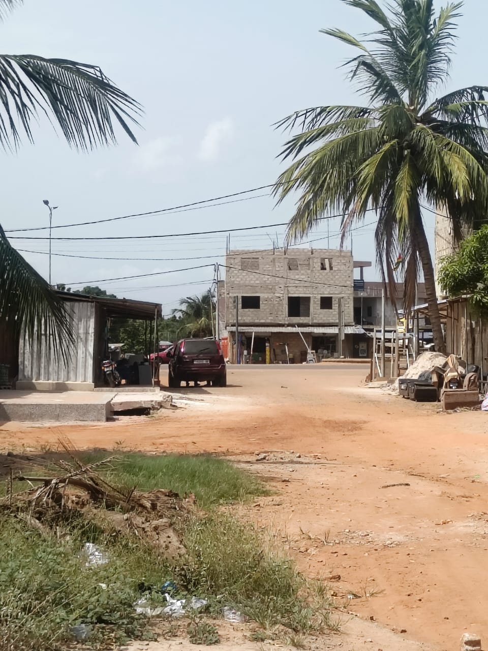 Terrain (1/2 lot) en vente à Zanguera – 23 millions FCFA