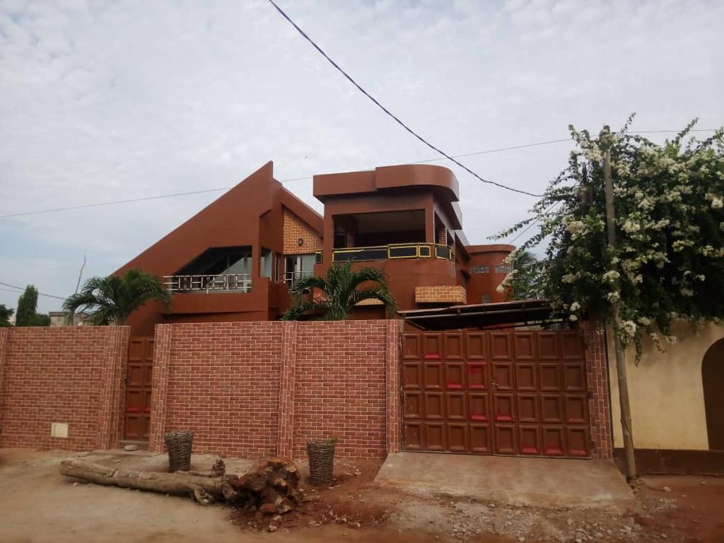 Villa 4 chambres en vente à Hédzranawoé – 250 millions FCFA