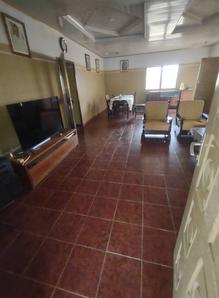 Grande maison en vente à Agoe Kitidjan – 70 millions FCFA