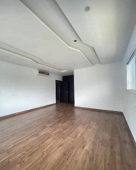 Villa duplex 5 chambres en vente et location à Cité OUA – 1.2 milliards FCFA