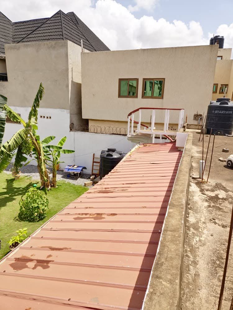 Villa 2 chambres en vente à Agoe Cacaveli, proche de l'école Mariam et Maarif – 115 millions FCFA