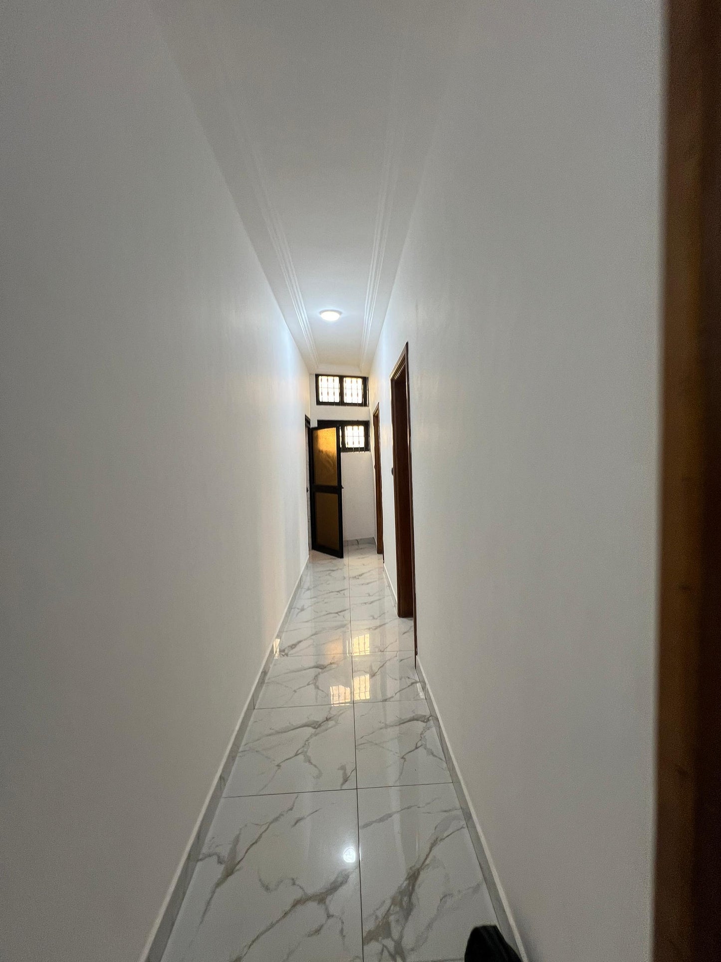 Appartement de 2 chambres à louer à Ségbé, 250m de la Pharmacie Ségbé – 130000 FCFA/mois