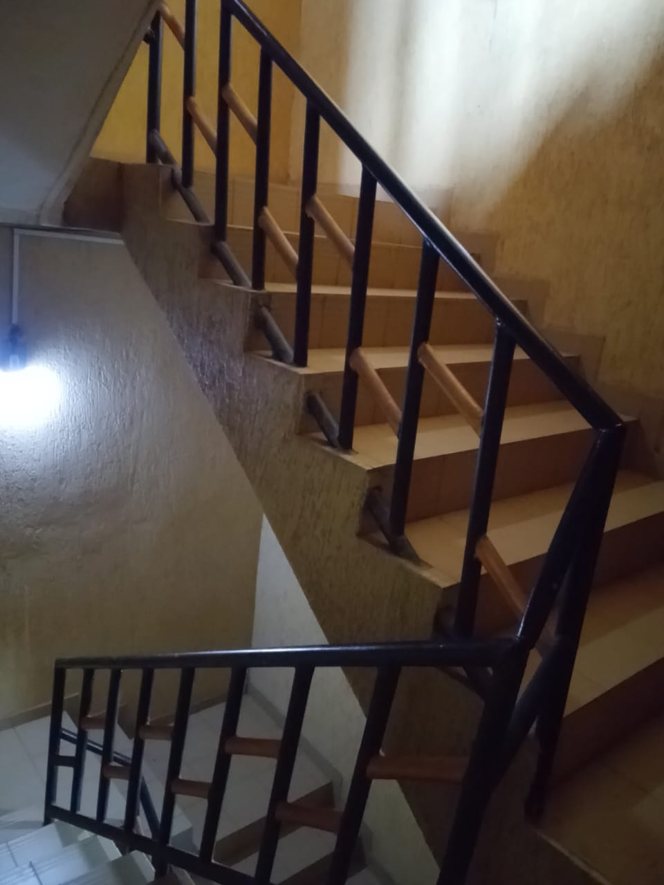Immeuble commercial R+3 en vente à Agoè Cacaveli – 150 millions FCFA