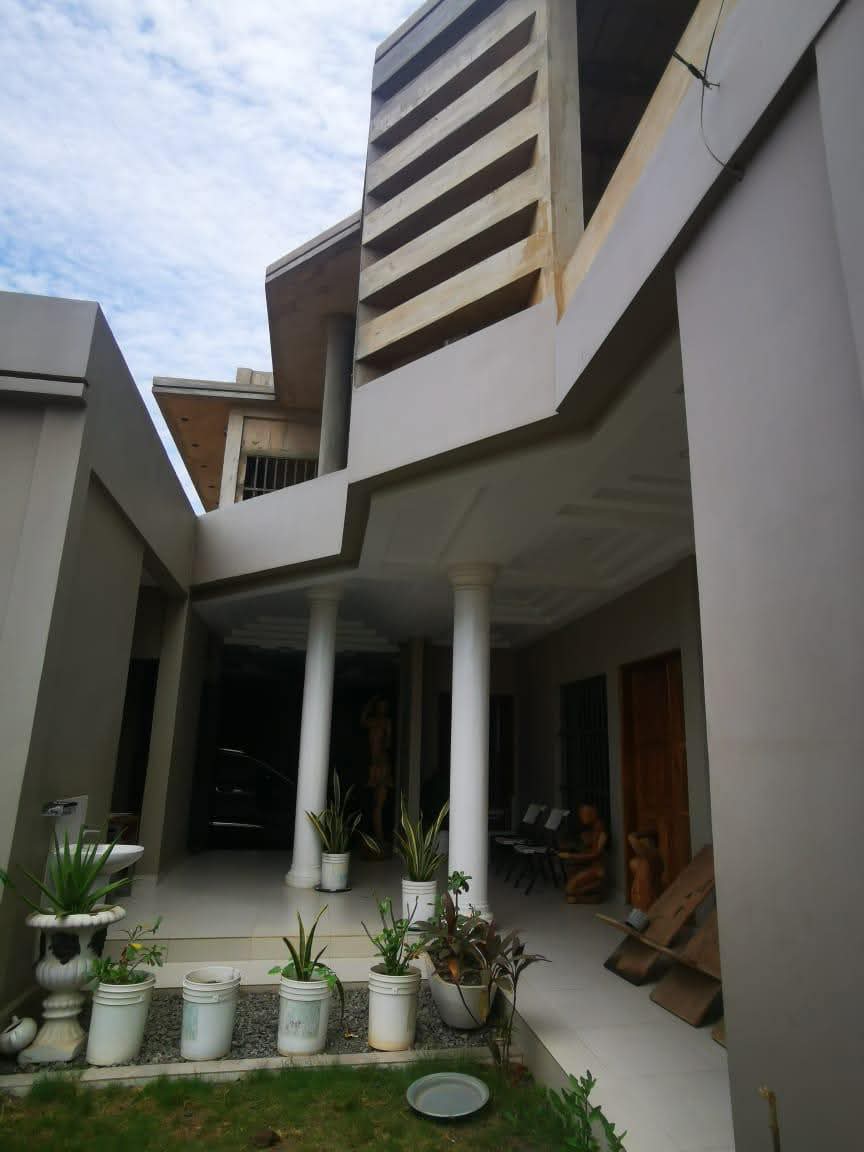 Villa triplex à bailler à Avenou – 1.500.000 FCFA