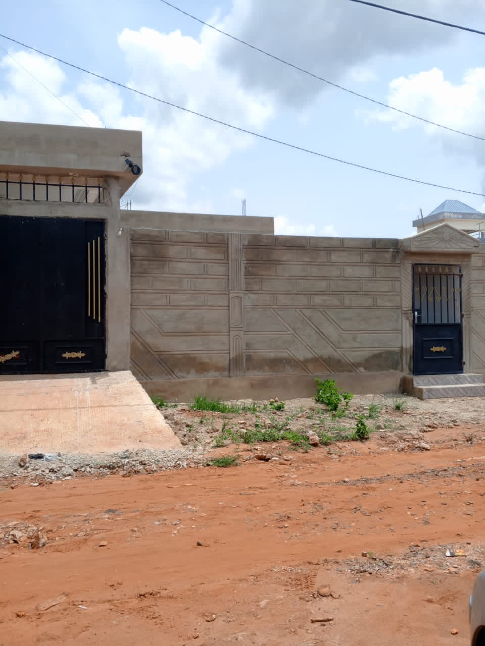 VILLA DE 4 PIÈCES À VENDRE À APESSITO