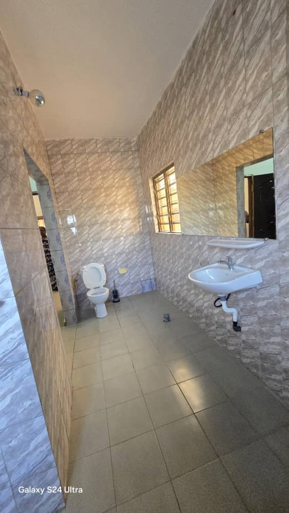 LOMÉ - ZANGUÉRA KLÉMÉ – VILLA 4 CHAMBRES À VENDRE