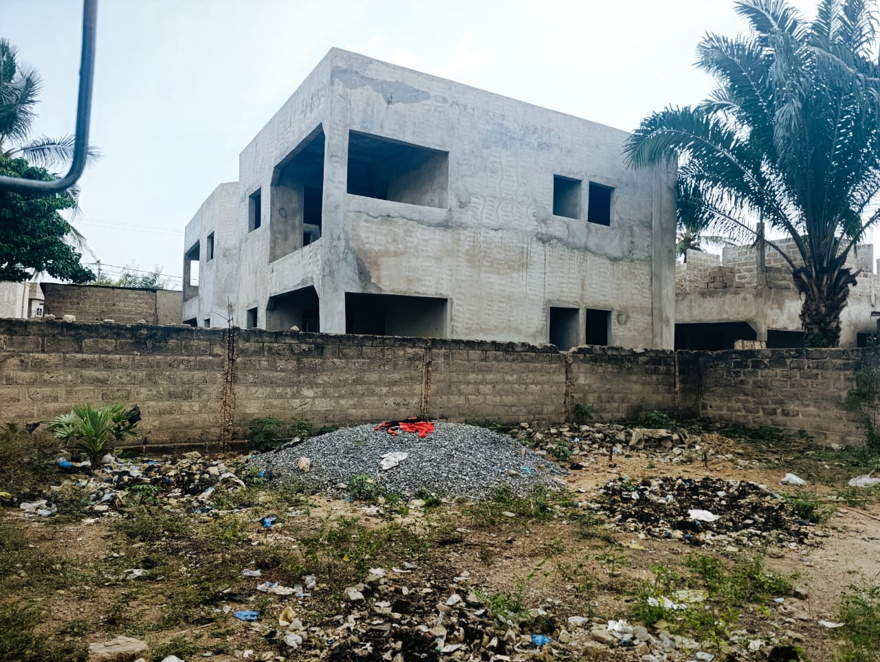 Demi-lot de 300 m² en vente à Agoè Demakpoè – 15 millions FCFA