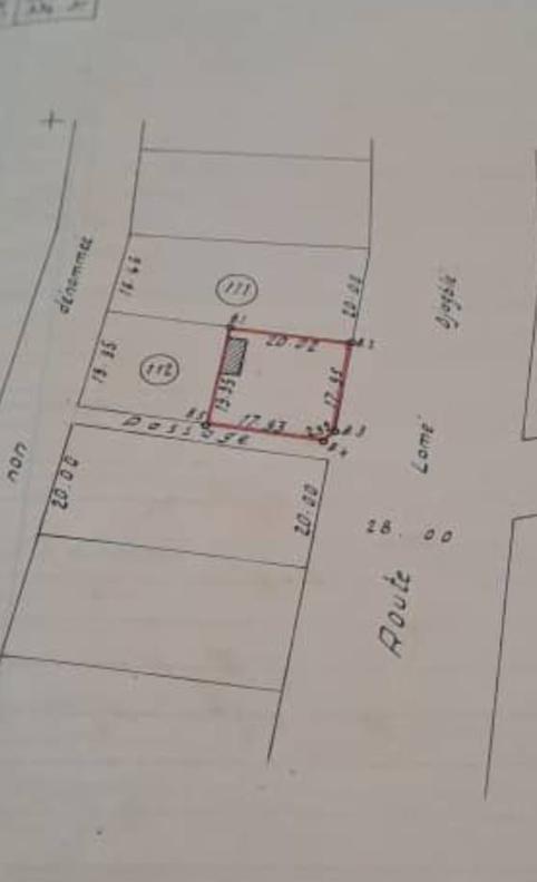 Terrain de 400 m² en vente en angle de rue à Nukafu – 150 millions FCFA