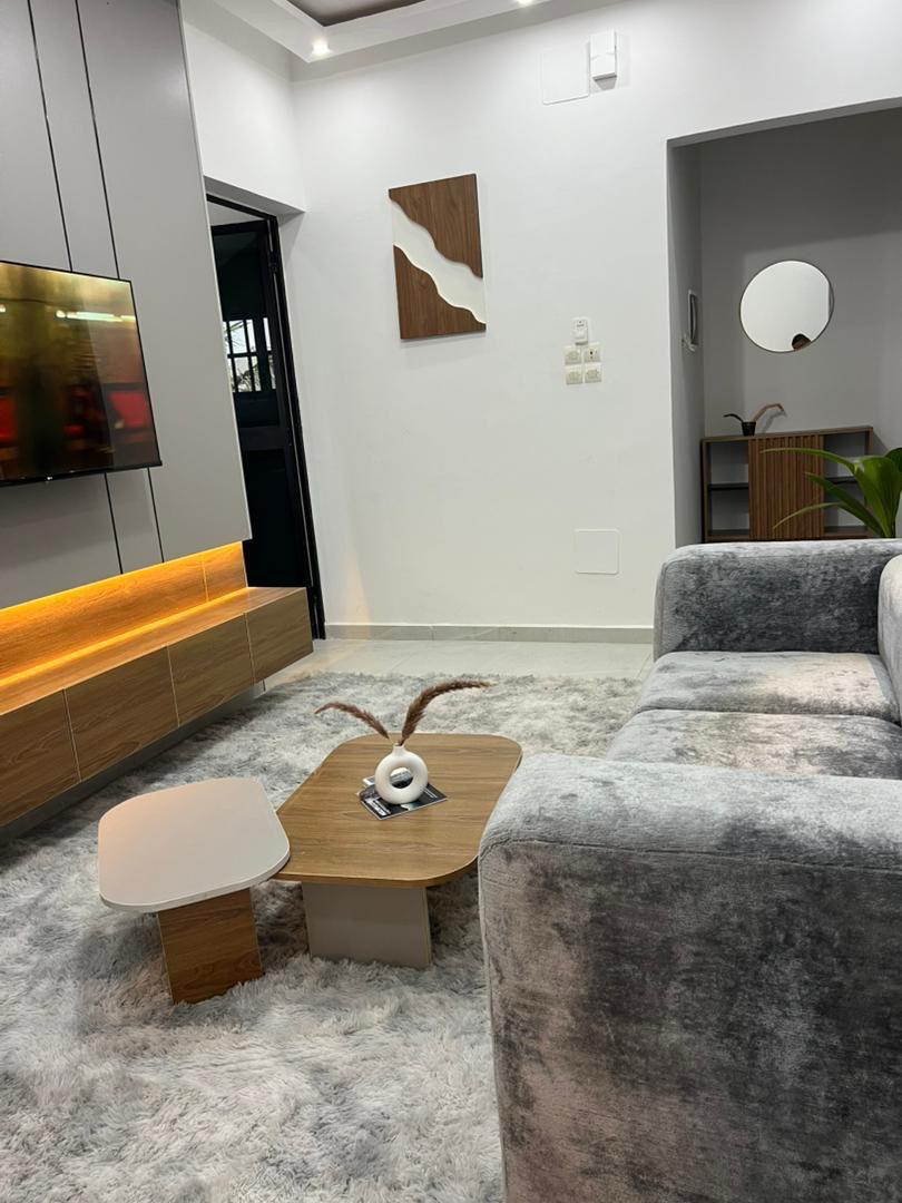 Appartement meublé à louer à Djidjolé en bordure de goudron – 350 mille FCFA