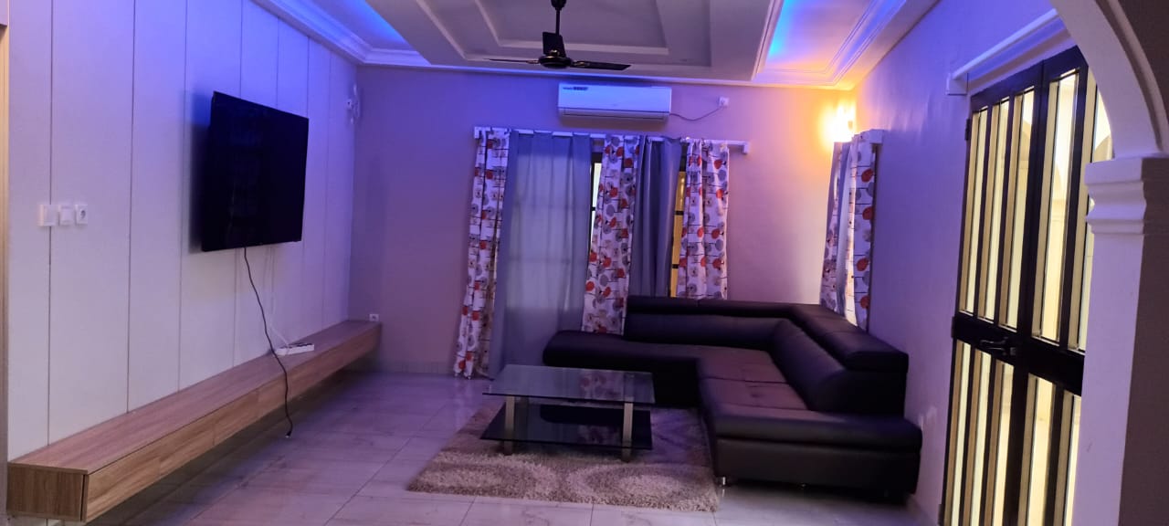 Appartement meublé 2 chambres à louer à Avepozo côté plage – 350 mille FCFA