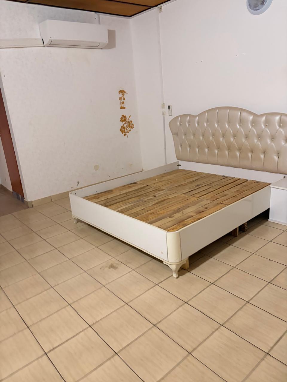 Villa à vendre à Cité Oua (Caisse) – 125 Millions FCFA