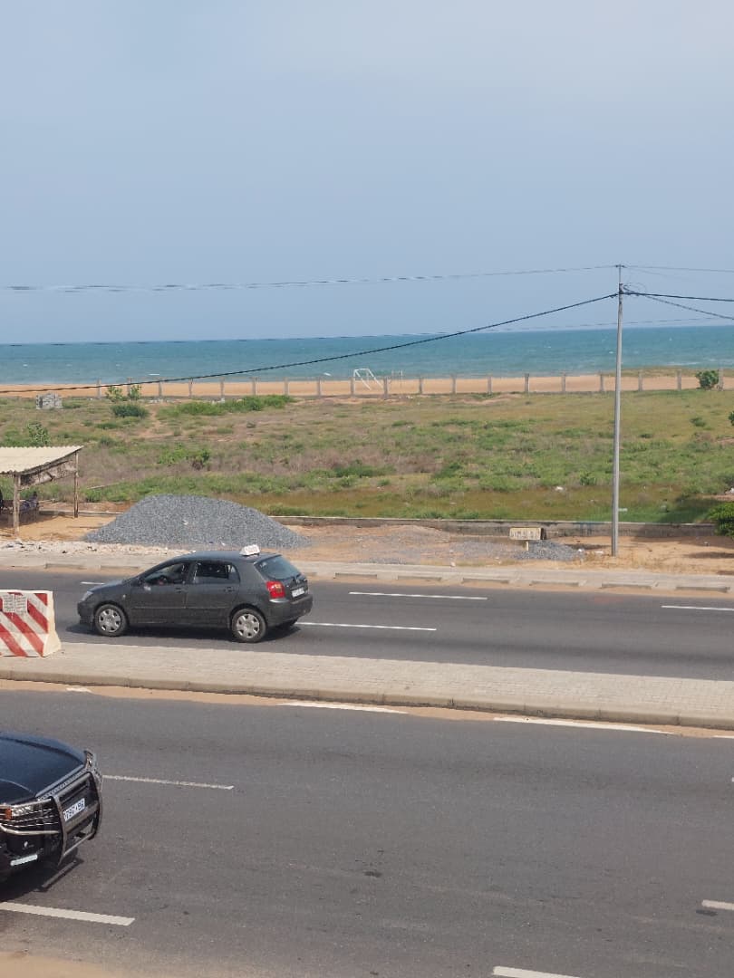 Appartement meublé 2 chambres à louer à Kpogan en bordure du goudron – 600 000 FCFA/mois