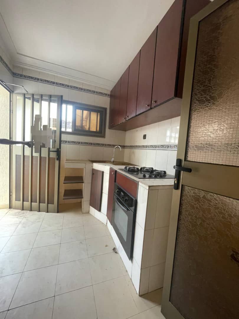 Villa basse à louer à La Caisse – 1.300.000 FCFA