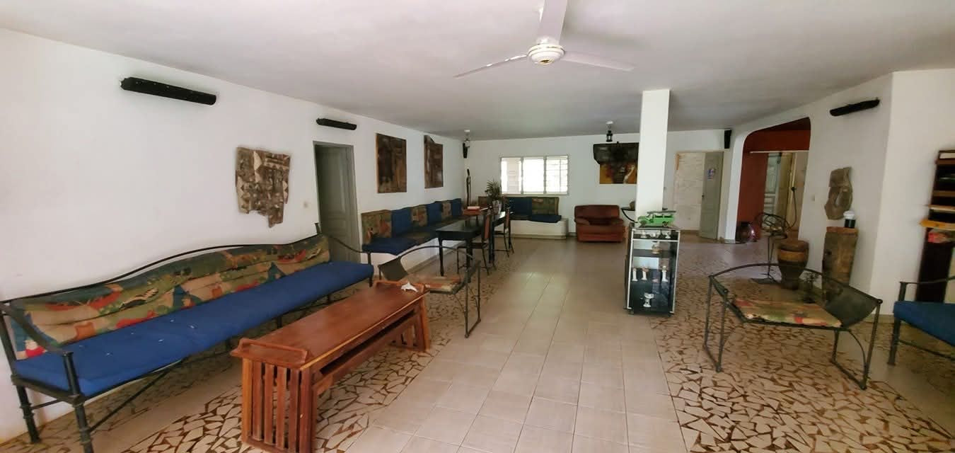 VILLA À VENDRE À BADJA À 400m DE LA  ROUTE LOMÉ-KPALIMÉ
