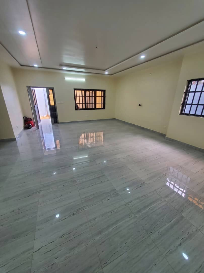 LOMÉ – ADIDOGOMÉ SAGBADO – VILLA 4 PIÈCES À VENDRE