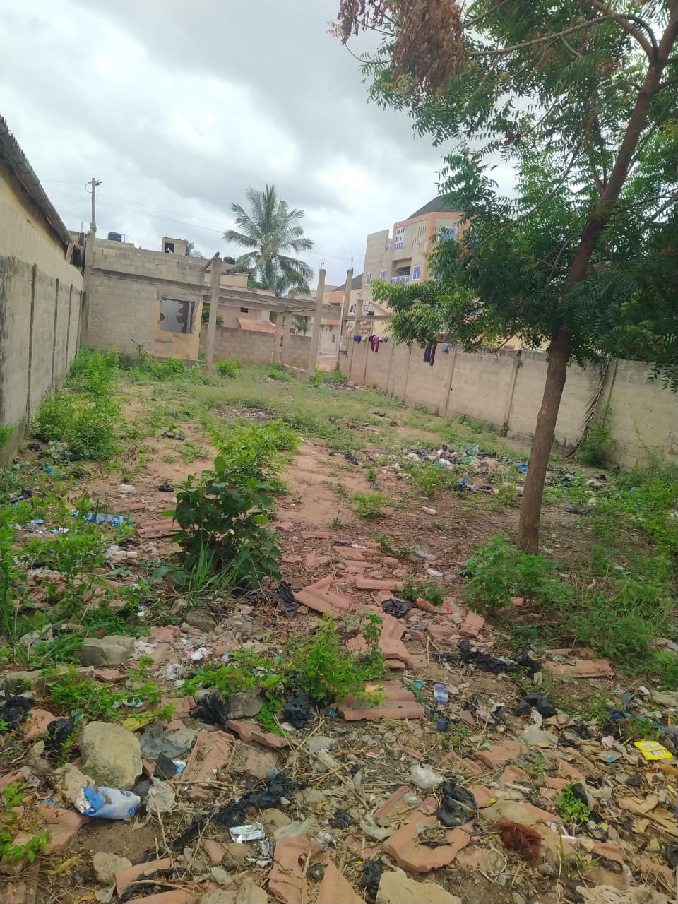 Terrain de 300 m² en vente à Agoè Zossimé – 15 millions FCFA
