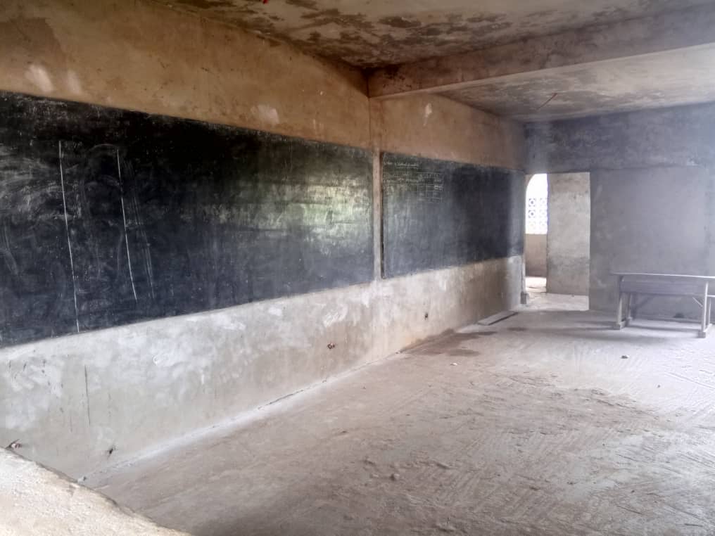 *UNE ÉCOLE NON OPÉRATIONNELLE À VENDRE À HEDJRANAWOÉ*


Une grande école en R+1 non opérationnelle,