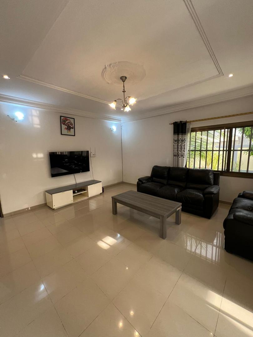 Villa 3 chambres à louer à Kpogan – 450 000 FCFA