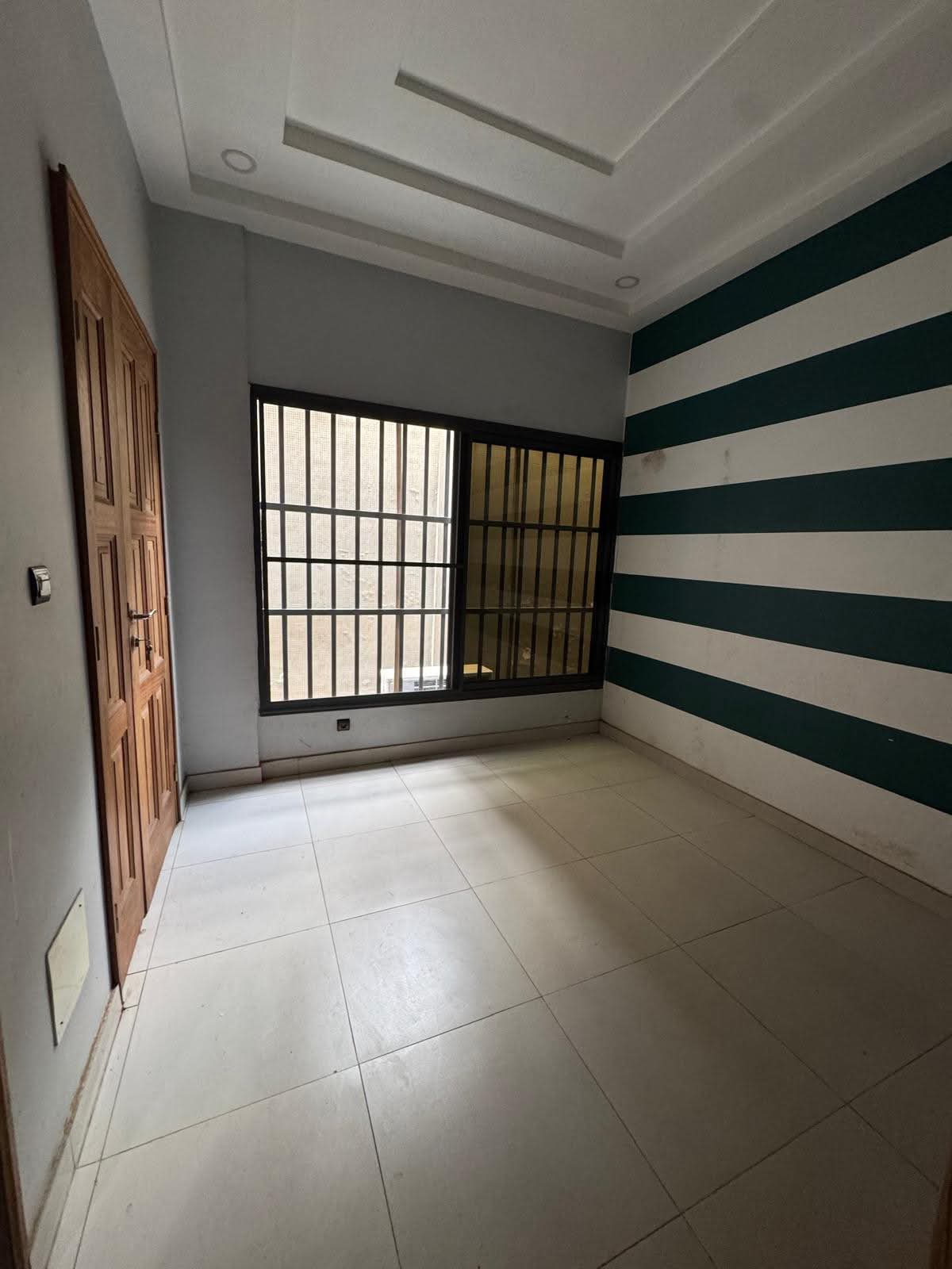 Villa triplex à bailler à Avenou – 1.500.000 FCFA