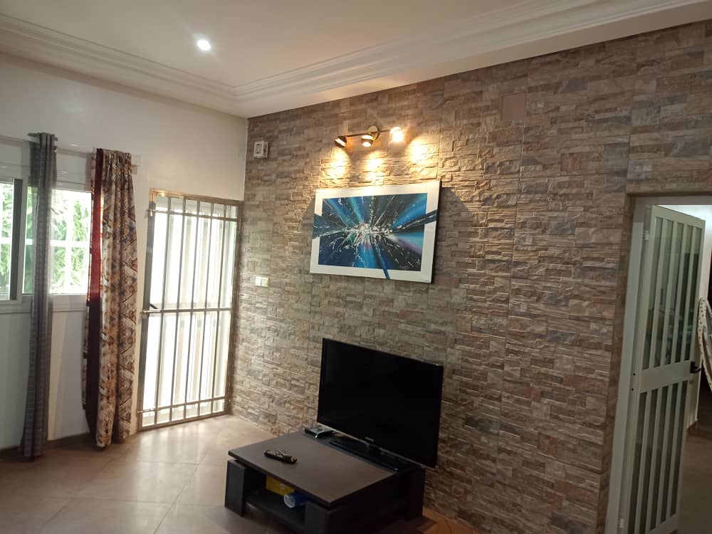 Villa meublée 3 chambres à louer à Kpogan – 400 mille FCFA