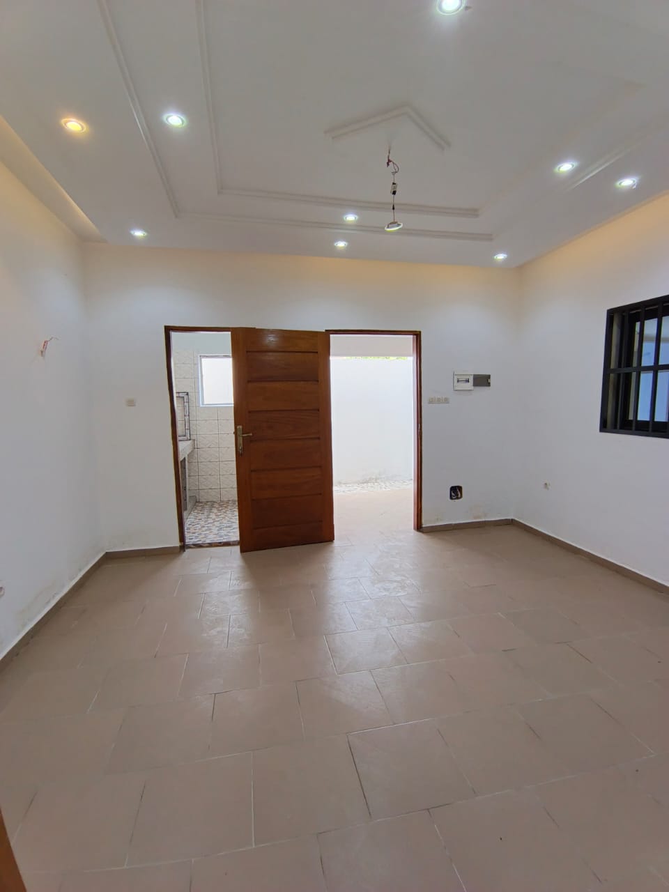 Villa à louer à Zanguera – 150000 FCFA