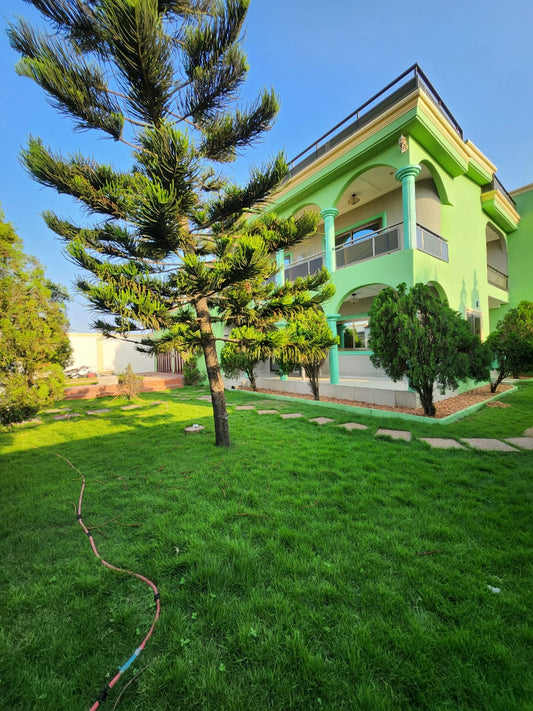 Villa duplex meublée 6 chambres en location à Avépozo – 600000 FCFA par mois