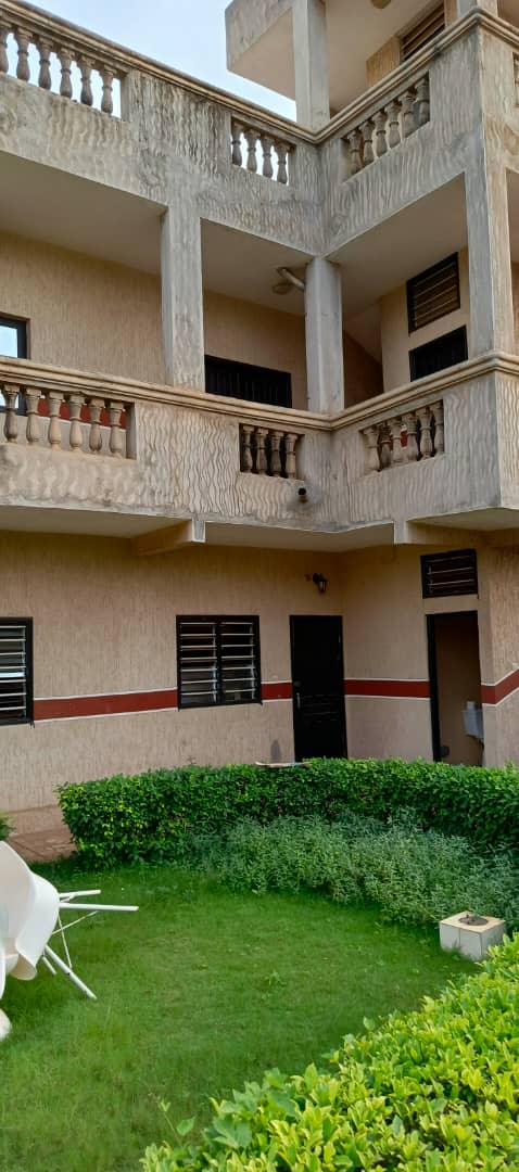 Grande villa 18 chambres en vente à Adidogomé Madiba – 250 millions FCFA