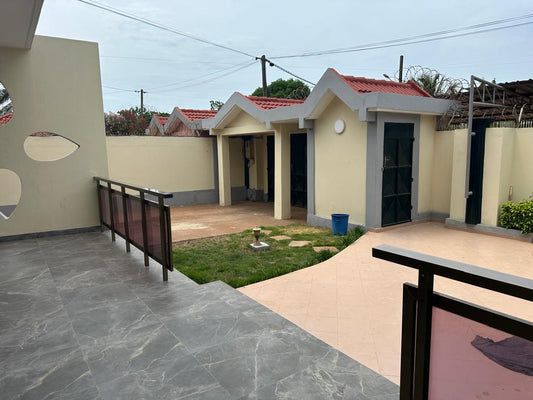 Villa 7 chambres à louer non loin de l'aéroport – 800000 FCFA