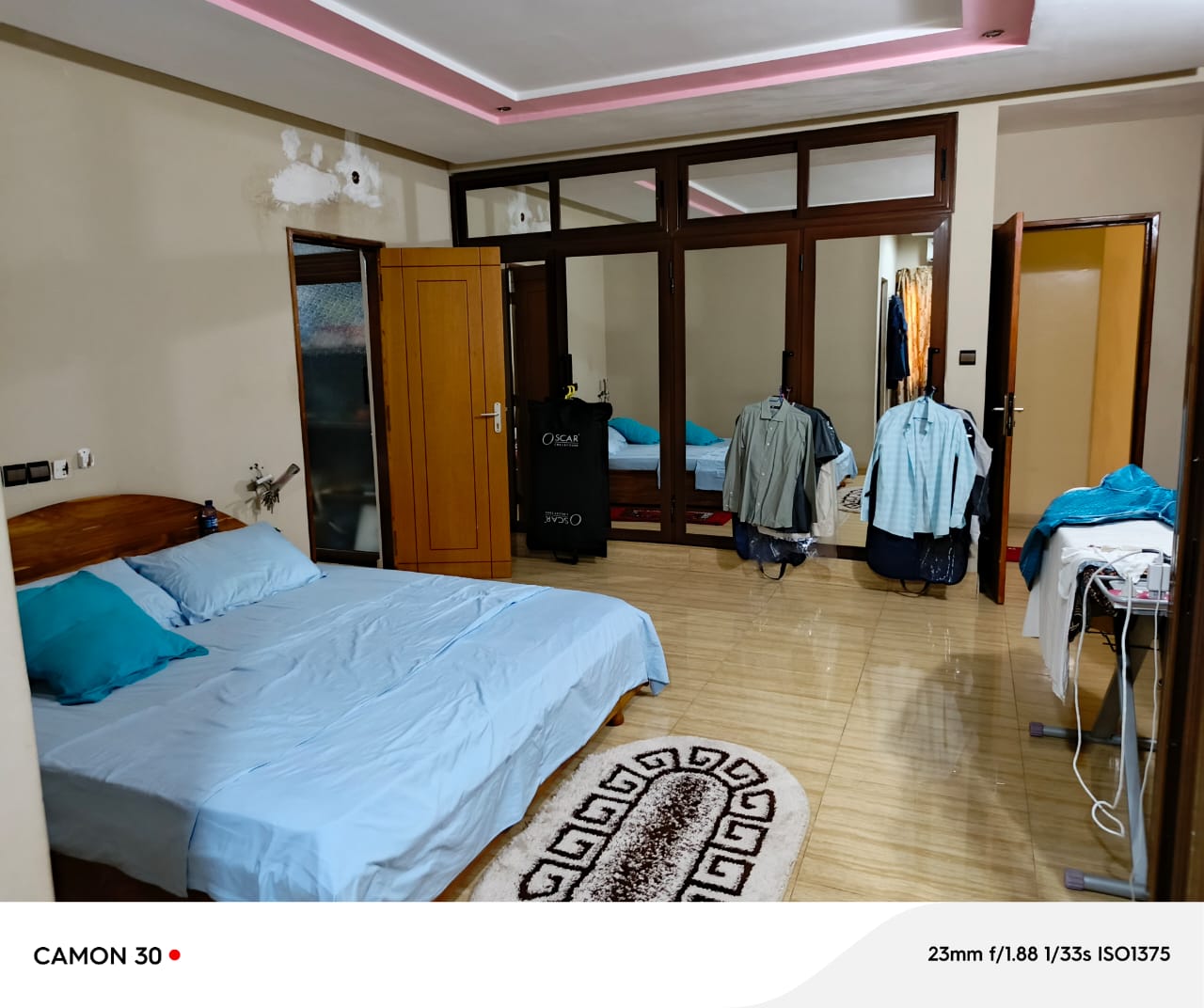 Villa 5 chambres en vente sur 1 lot et demi en angle de rue à Avedji – 300 millions FCFA