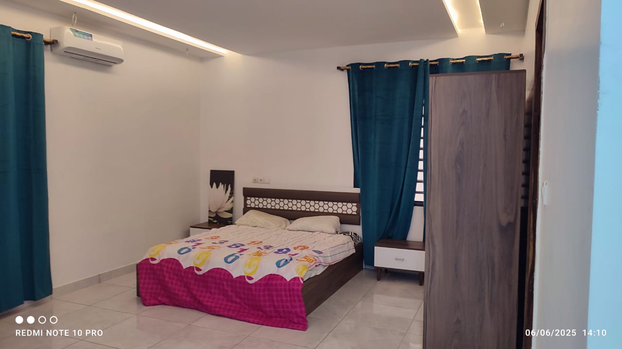 Villa meublée 3 chambres à louer à Avepozo – 600000 FCFA