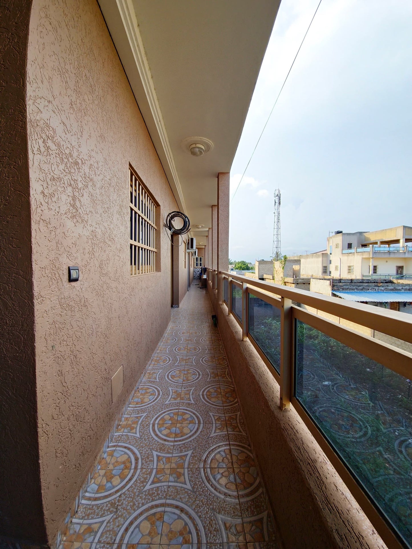 IMMEUBLE DE 16 PIÈCES À VENDRE À AGOÈ LOGOPÉ