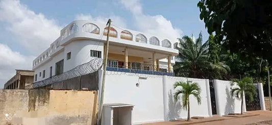 MAGNIFIQUE VILLA DUPLEX A VENDRE A TOKOIN FOREVER