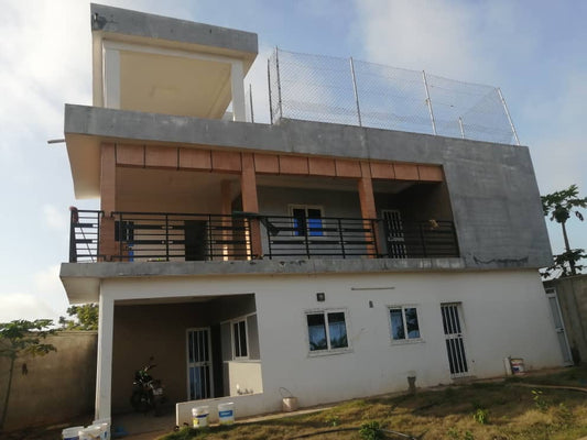 VILLA 7 PIÈCES À VENDRE/LOCATION À AGOÈ APESSITO – TITRE FONCIER EN COURS