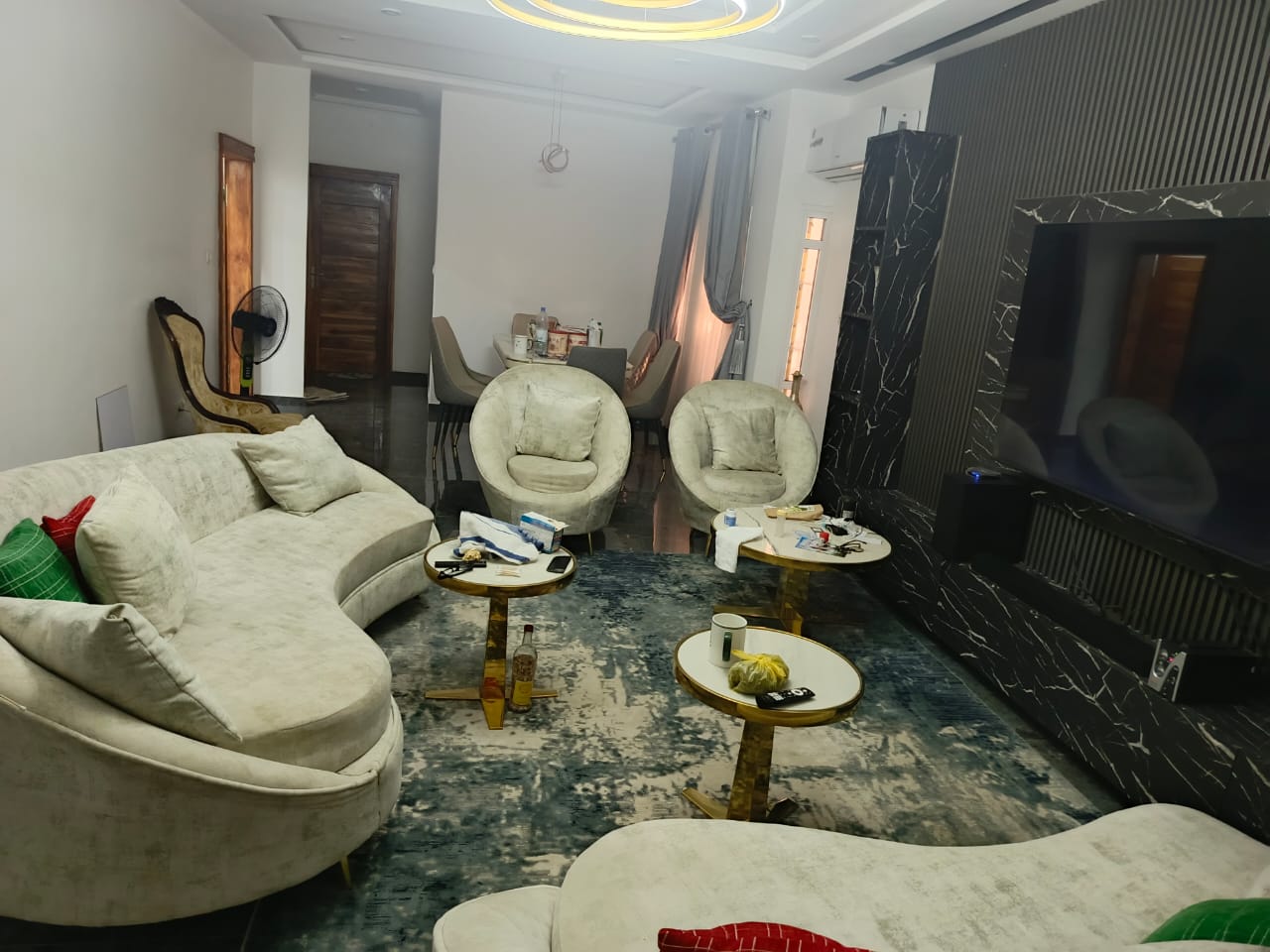 Villa duplex en vente à Apessito – 24 millions FCFA