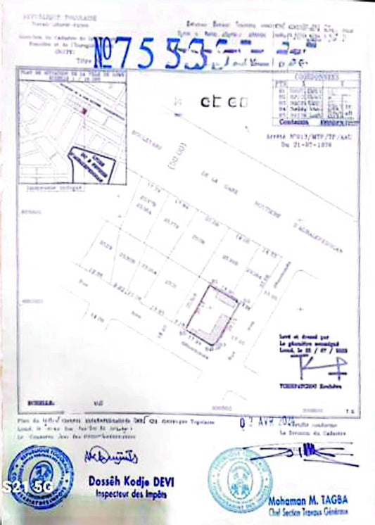 Terrain de 600 m² en vente en angles rue à 30m du goudron à Agbalepedo – 65 millions FCFA