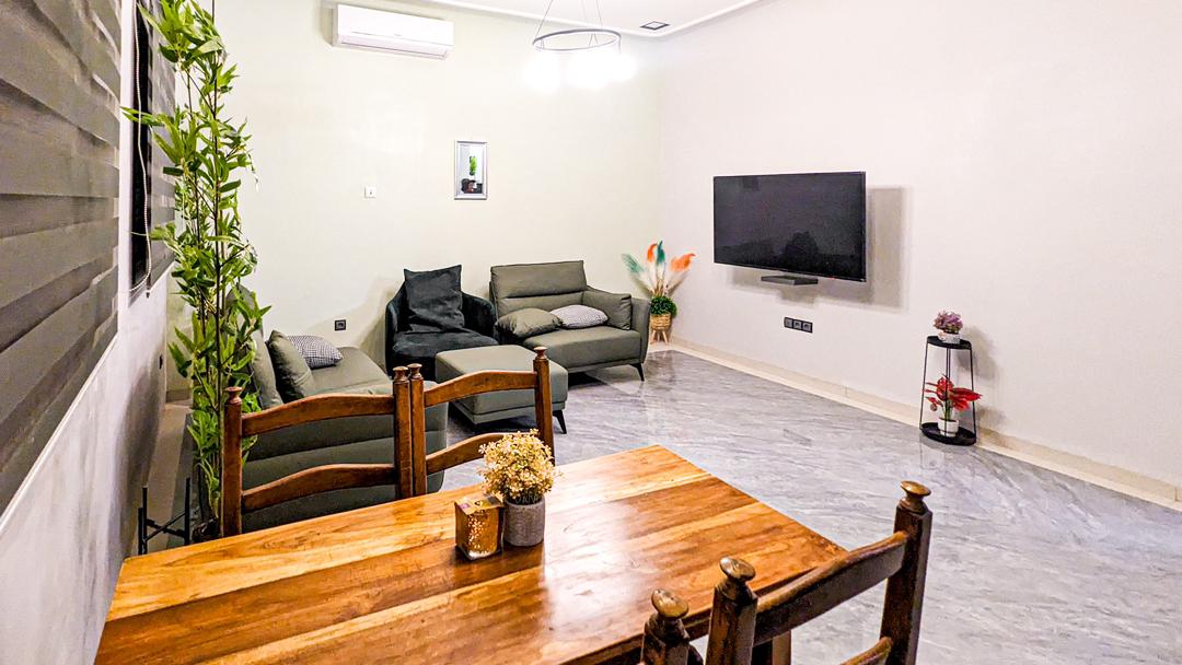 Appartement 2 chambres meublé en location à Cité Mokpokpo – 500 000 FCFA