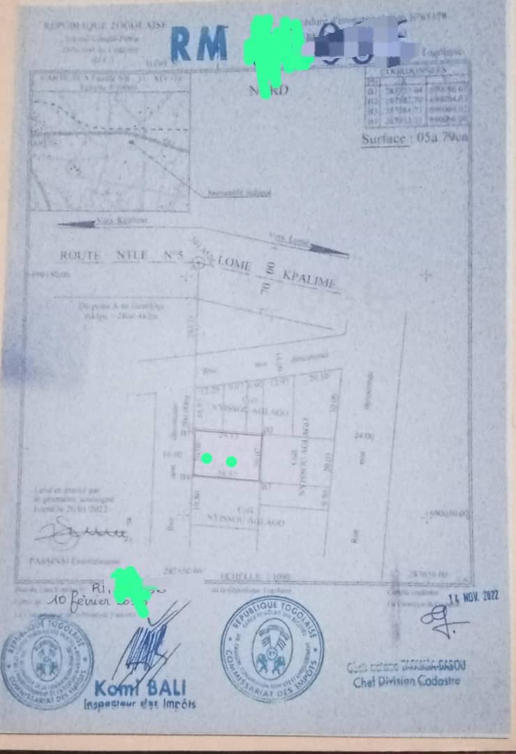Terrain de 300 m² en vente à Aképédo – 9 millions FCFA