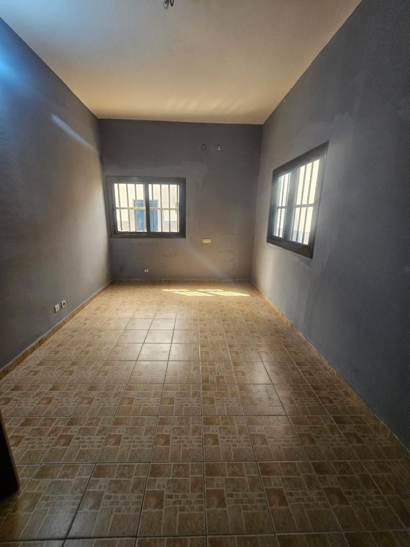 Appartement 3 chambres en location à Agodeke – 100 000 FCFA