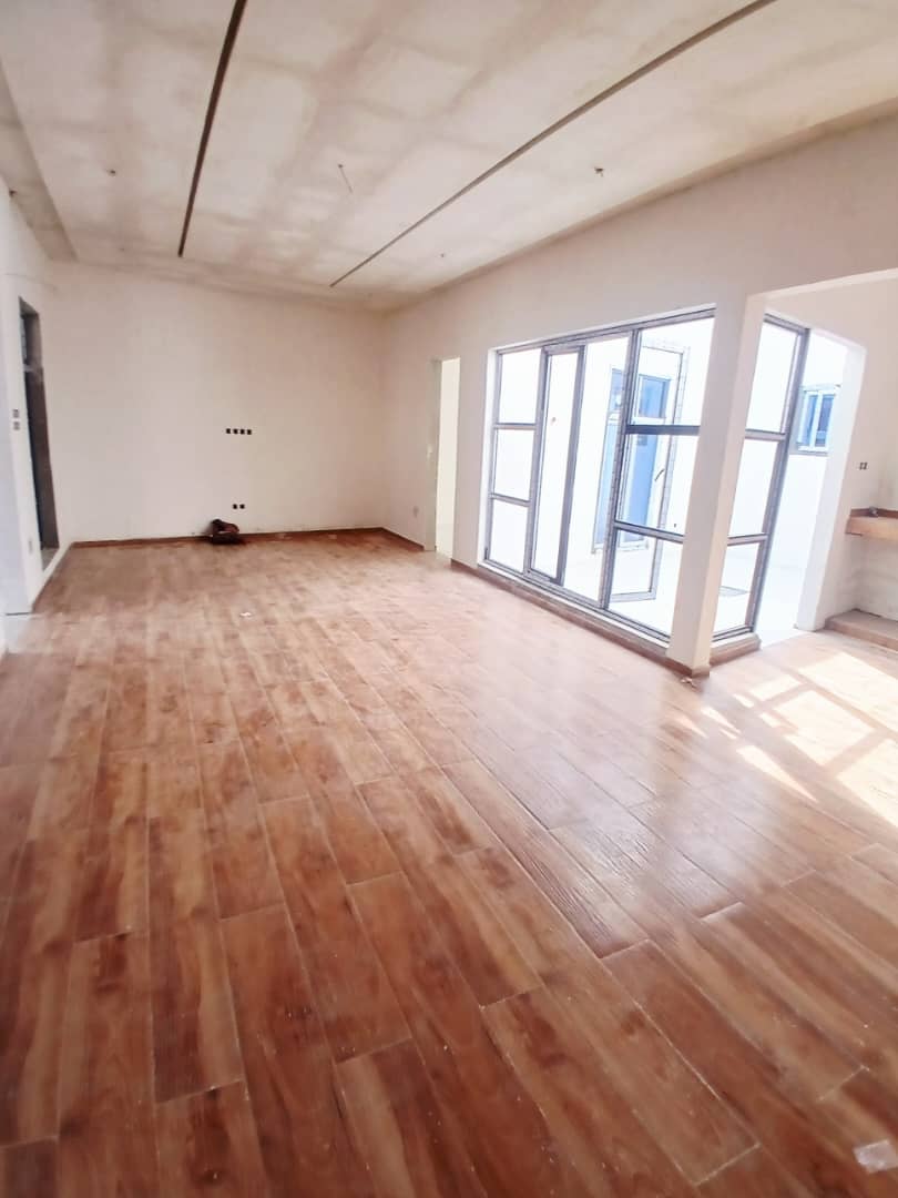Villa 3 chambres en vente à Zanguera Afiadényigban à 300m du goudron – 28,5 millions FCFA