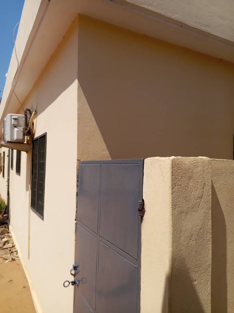 Villa duplex à vendre à Attiégou Dabarakondji (Aéroport) – 70 millions FCFA