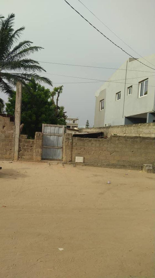 Terrain de 800 m² en vente à Agbalépédo – 80 millions FCFA