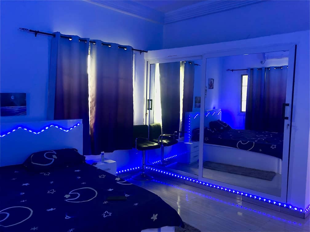 Villa 2 chambres meublée en vente à Zanguera – 34 millions FCFA