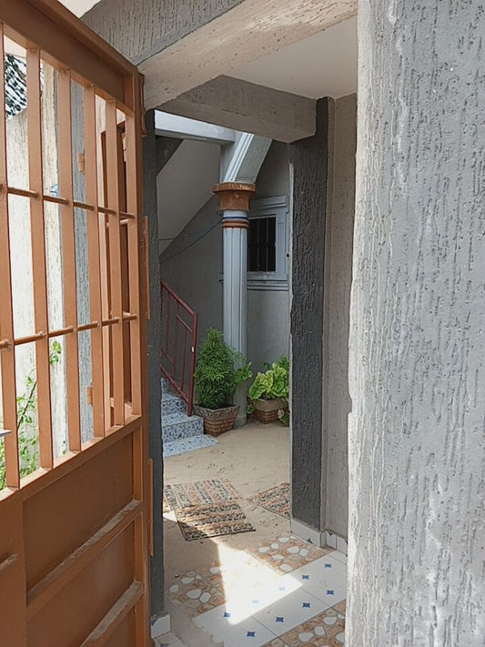 Villa 2 chambres en vente proche du goudron à Agovoudou – 45 millions FCFA