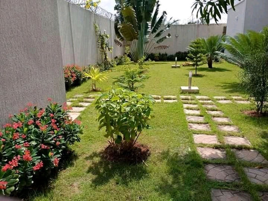 VILLA 6 PIÈCES À VENDRE À AGOÈ SOGBOSSITO – 1KM DU GOUDRON