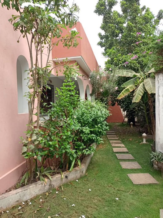 À VENDRE – VILLA DALLÉE 3 CHAMBRES SUR 1 LOT À WONYOMÉ (75 MILLIONS)