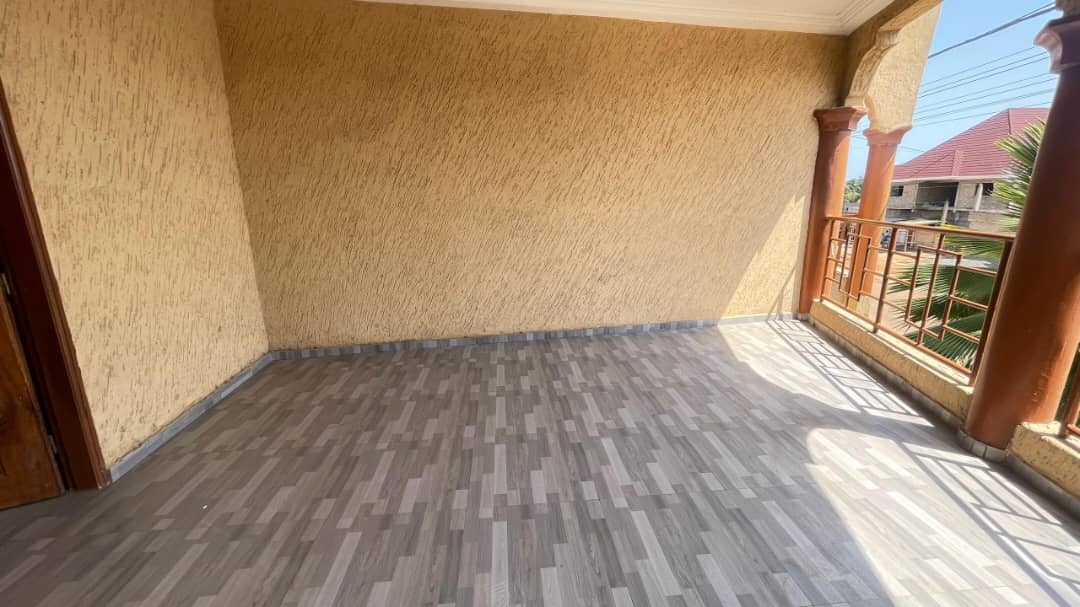 Villa duplex 4 chambres à louer à Adidogomé Carrefour Agbémador – 180.000 FCFA