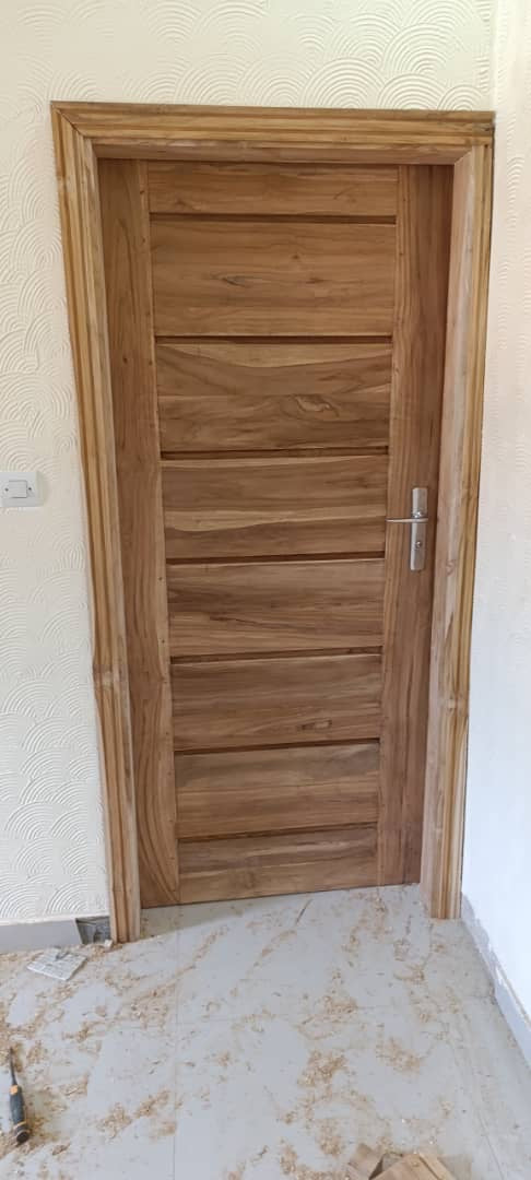 UNE VILLA R+1 DE 4 PIÈCES À VENDRE À DJAGBLÉ AGODOMÉ – ANGLE DE RUE