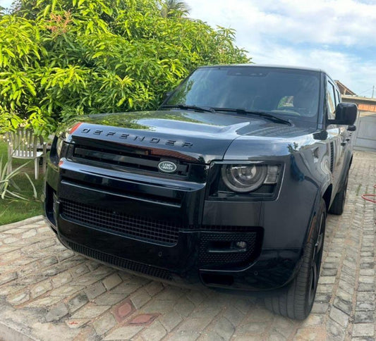 LAND ROVER DEFENDER 2024 – 6 CYLINDRES, FULL OPTION, TOUT-TERRAIN HAUT DE GAMME