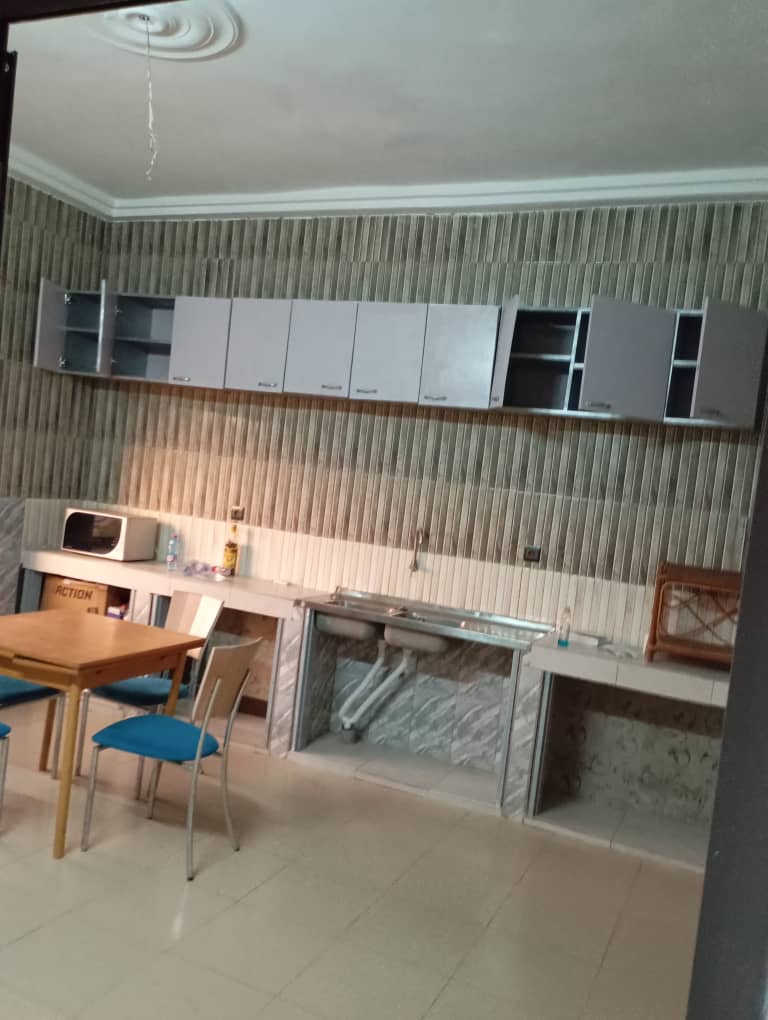 UNE VILLA DE 4 PIÈCES À VENDRE À APESSITO